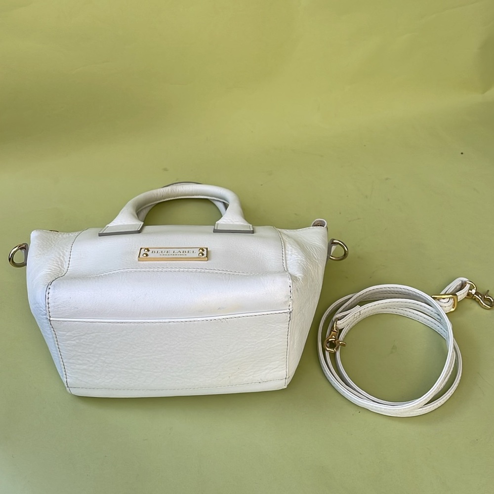 White/gold Blue Label Crestbridge of Burberry pebbled leather mine bag - Picture 12 of 16